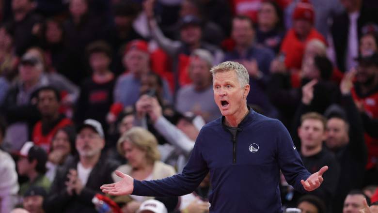 Golden State Warriors coach Steve Kerr ejected after ranting at referee - Ảnh 2