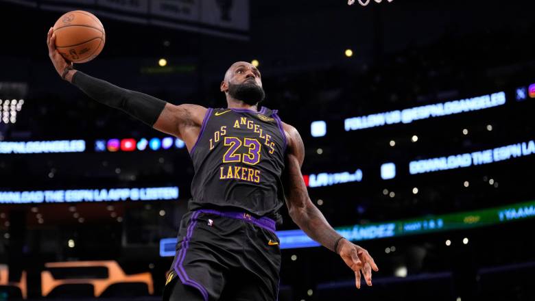 LeBron James breaks silence after coach hits back at critics - Ảnh 2